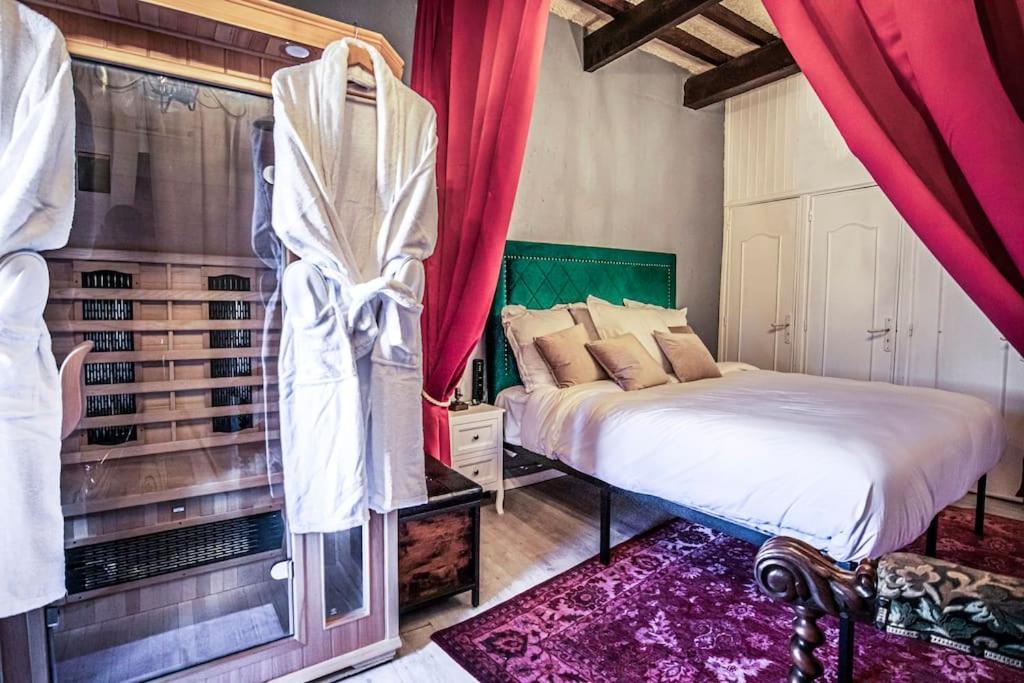 Le Moliere - Enigme Et Sauna Lägenhet Pézenas Exteriör bild