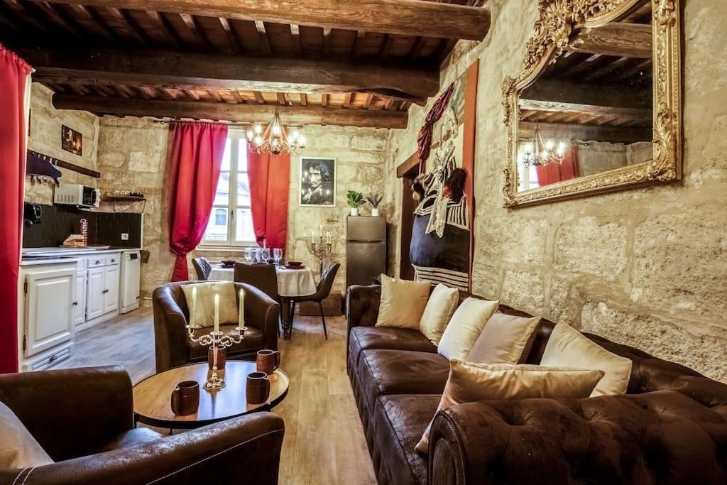 Le Moliere - Enigme Et Sauna Lägenhet Pézenas Exteriör bild