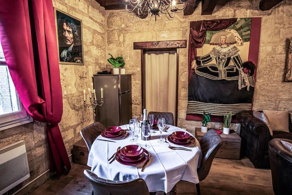Le Moliere - Enigme Et Sauna Lägenhet Pézenas Exteriör bild